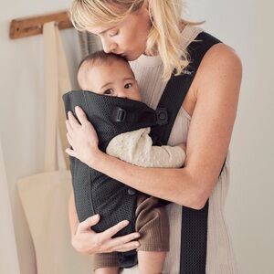 babybjorn Black Carrier